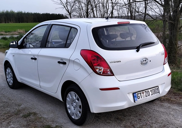 Hyundai i20 cena 16800 przebieg: 118000, rok produkcji 2014 z Legnica małe 704